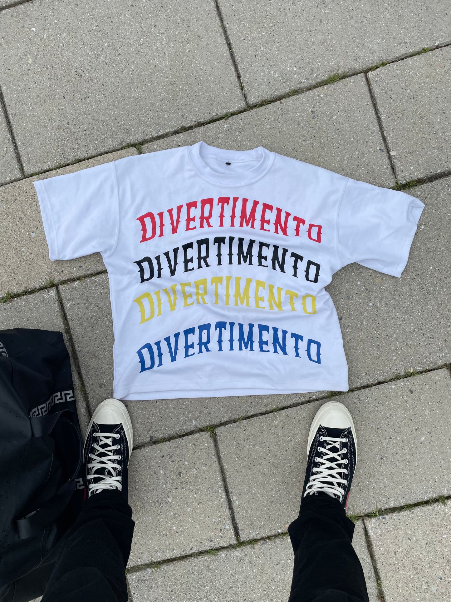 DIvertimento white tee