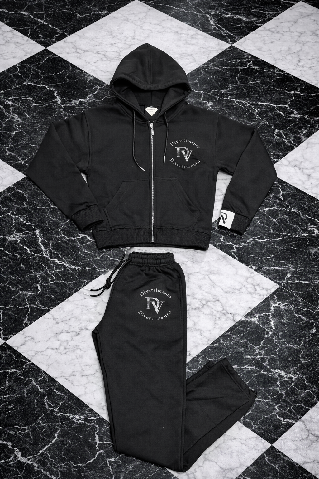 Divertimento black sweatsuit
